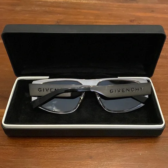 Givenchy Sunglasses Unisex